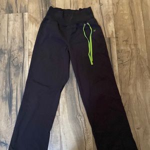 Maternity scrub pants, black, size small. Good condition, lots of life left!